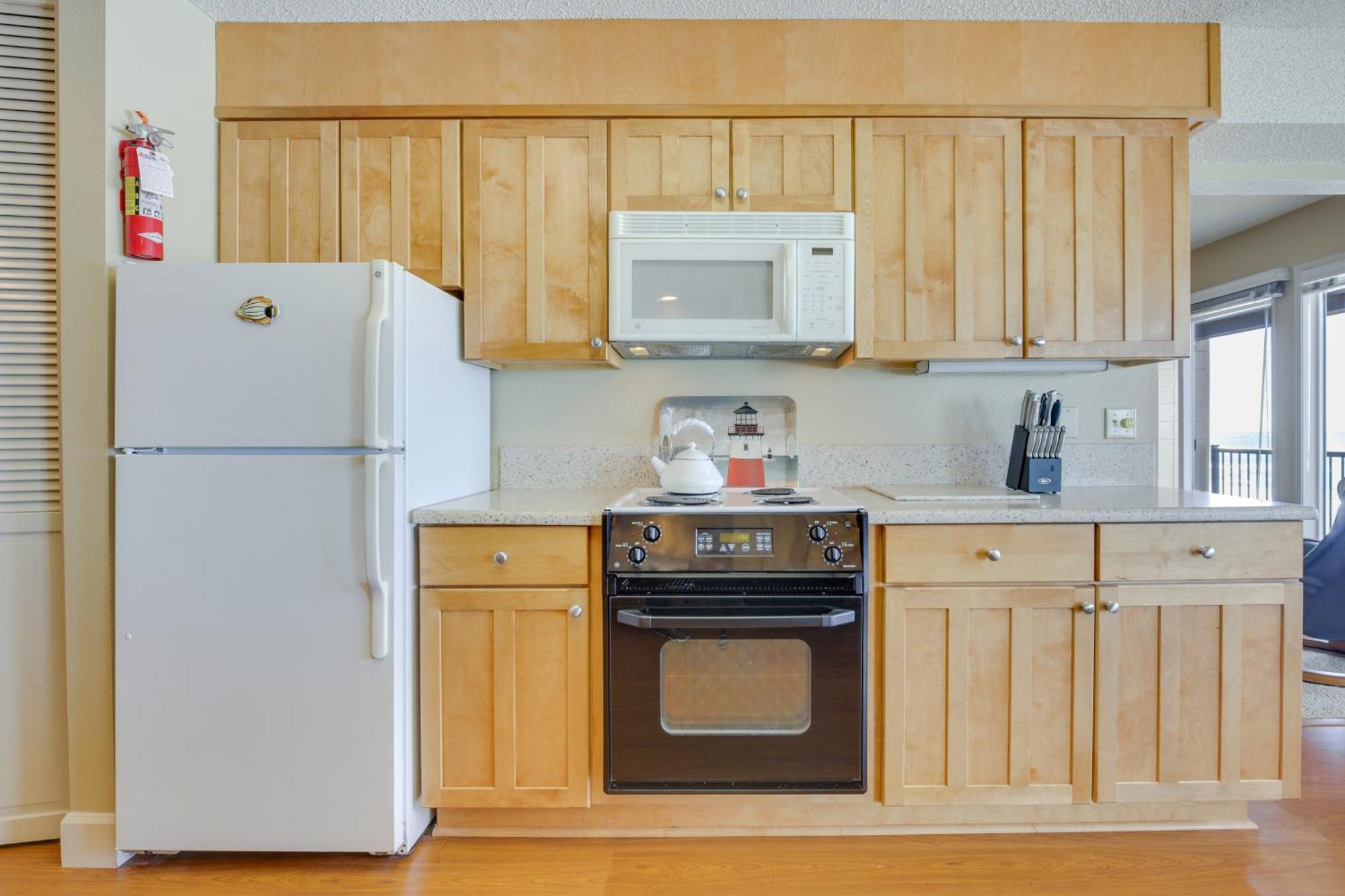 Comfortable Lincoln City Condo With Patio And Views! Exterior foto